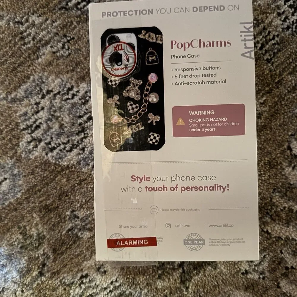 Artikl PopCharms Phone Case for iPhone 16 Pro Max Black Case with 15 Gold Charms